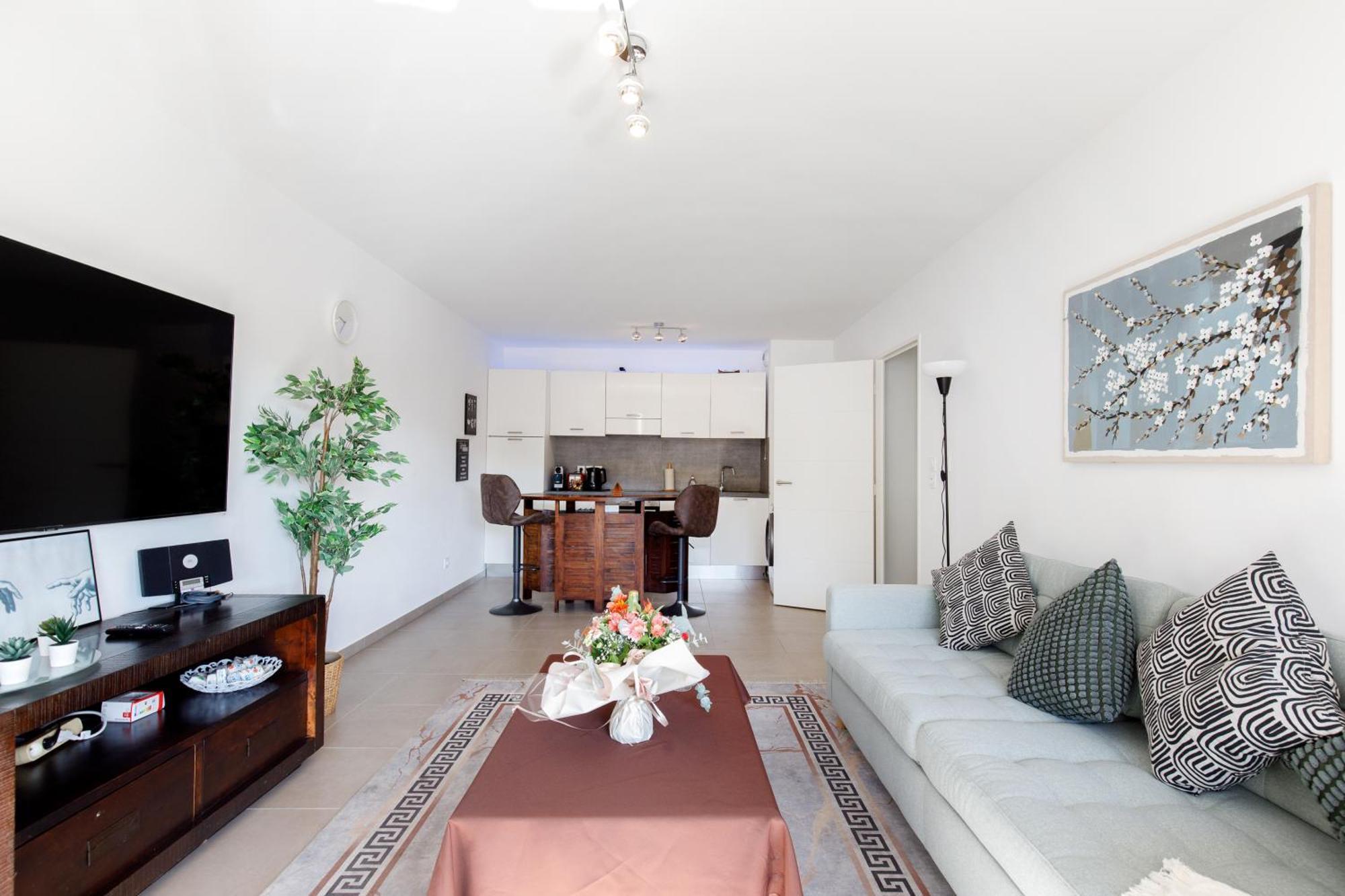 Lovely 2 Bedroom Condo With Pool فالوريس المظهر الخارجي الصورة